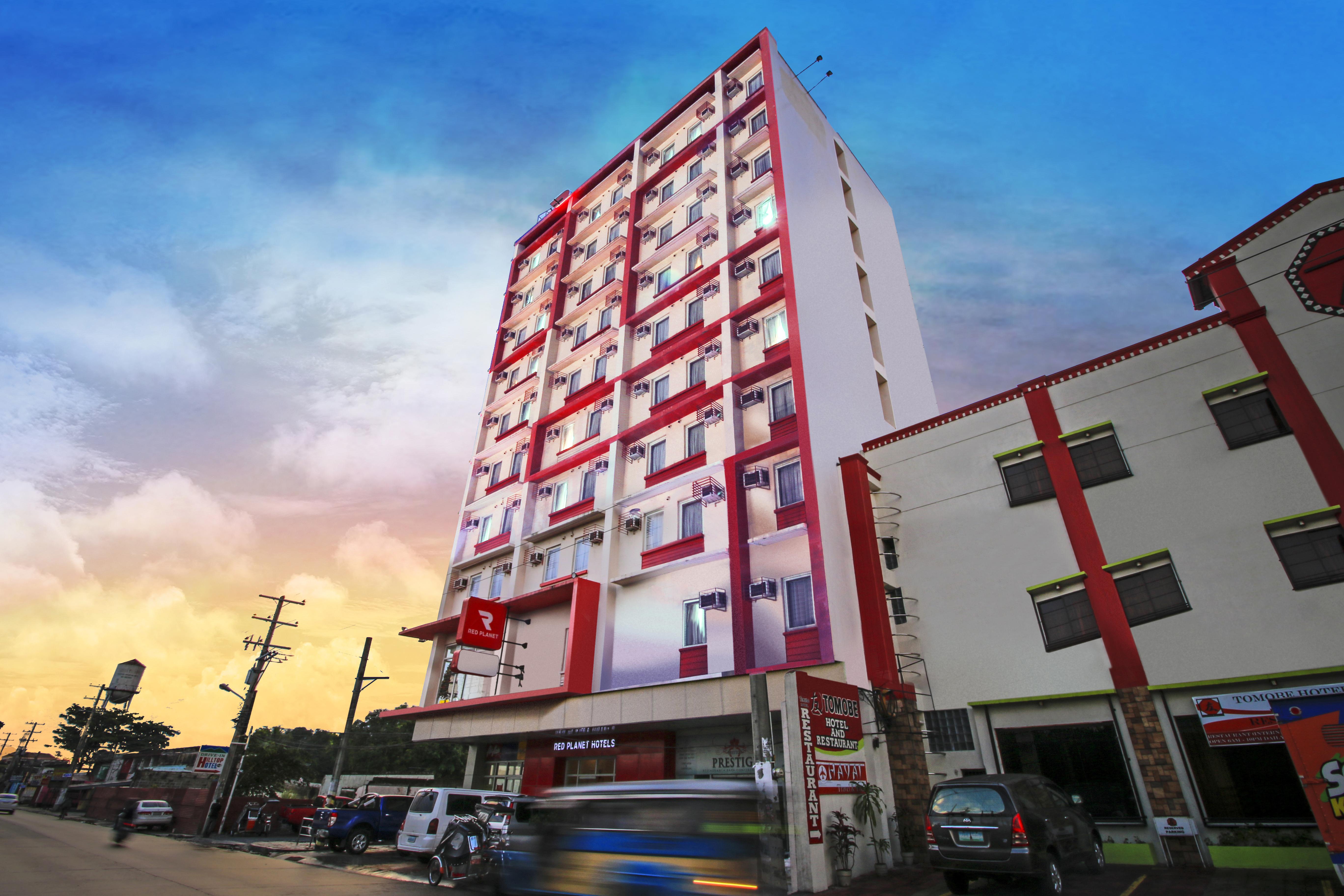Red Planet Angeles City Buitenkant foto