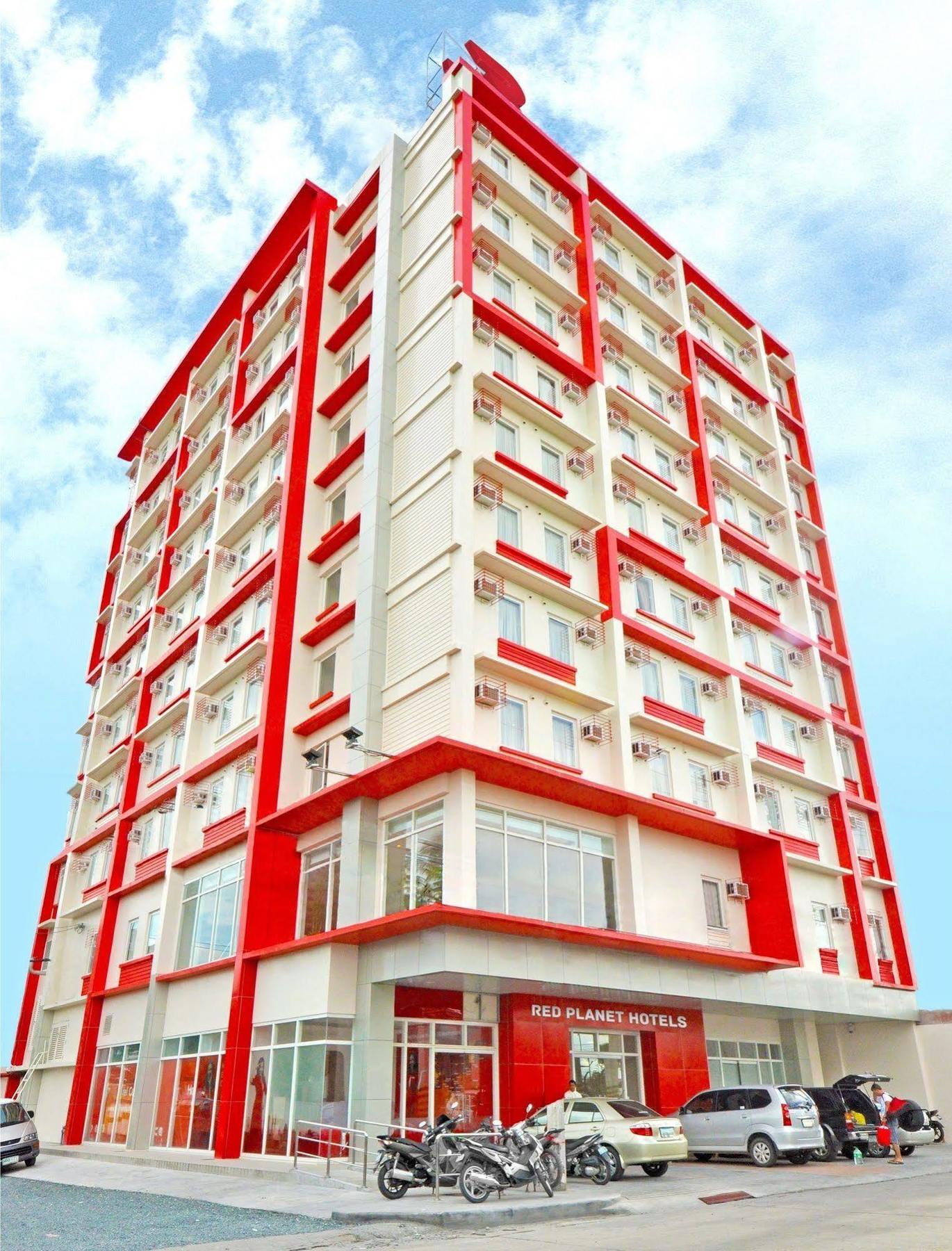 Red Planet Angeles City Buitenkant foto