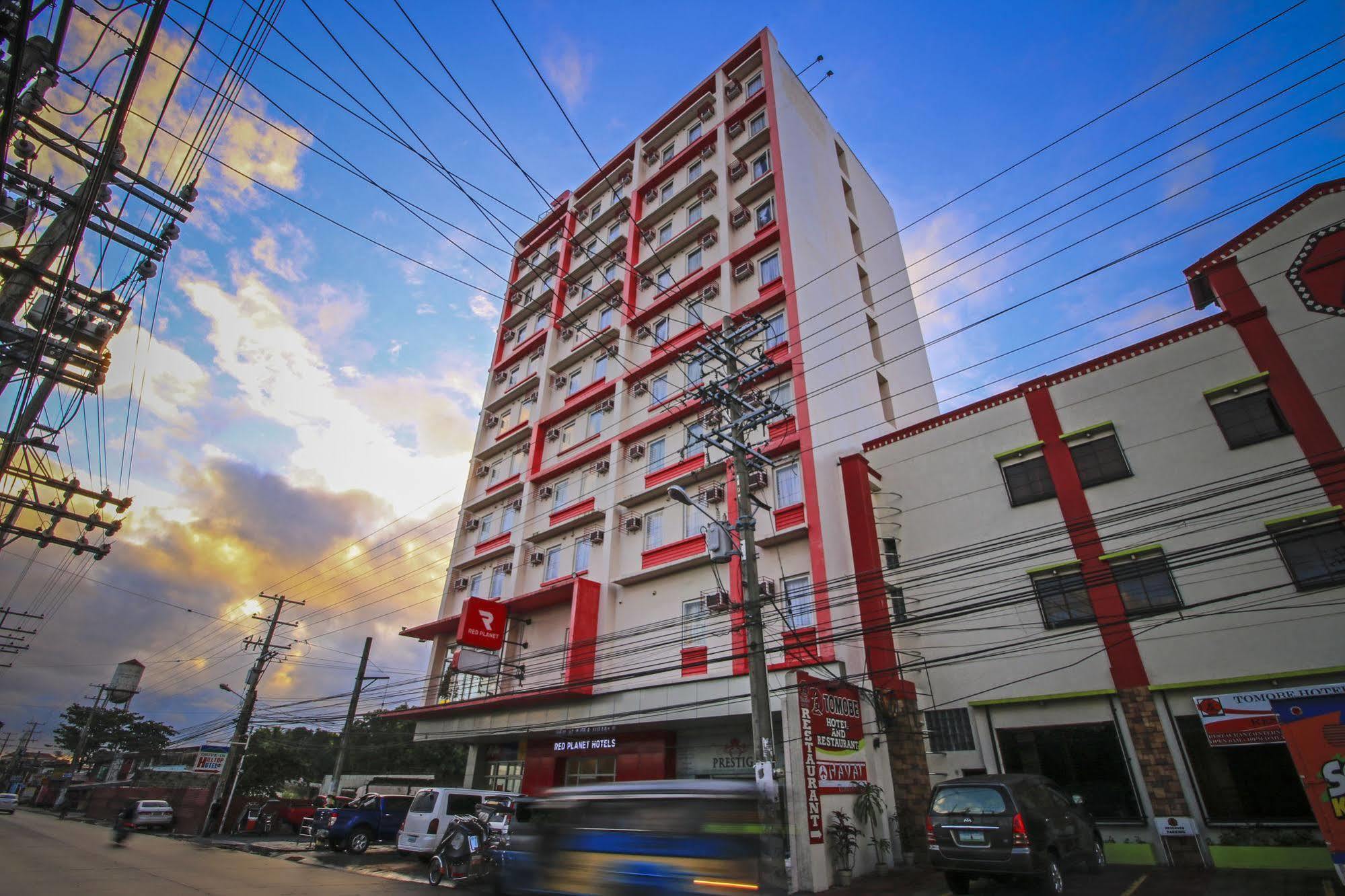 Red Planet Angeles City Buitenkant foto