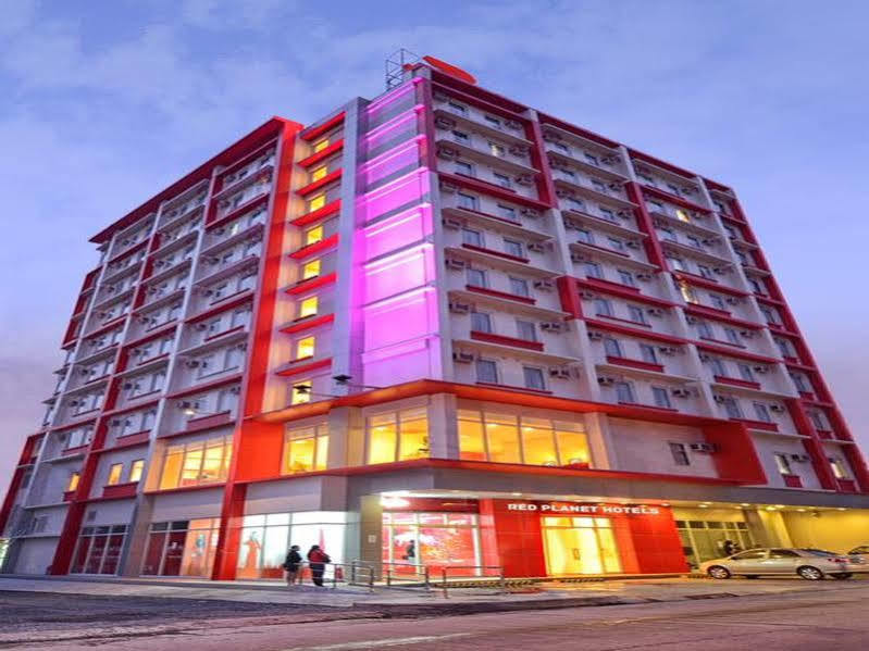 Red Planet Angeles City Buitenkant foto